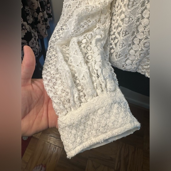 Express Women’s Size Large White Crocheted Victorian Style Blouse - Picture 13 of 13
